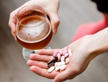 Οι 6 πιο επικίνδυνοι συνδυασμοί αλκοόλ και φαρμάκων